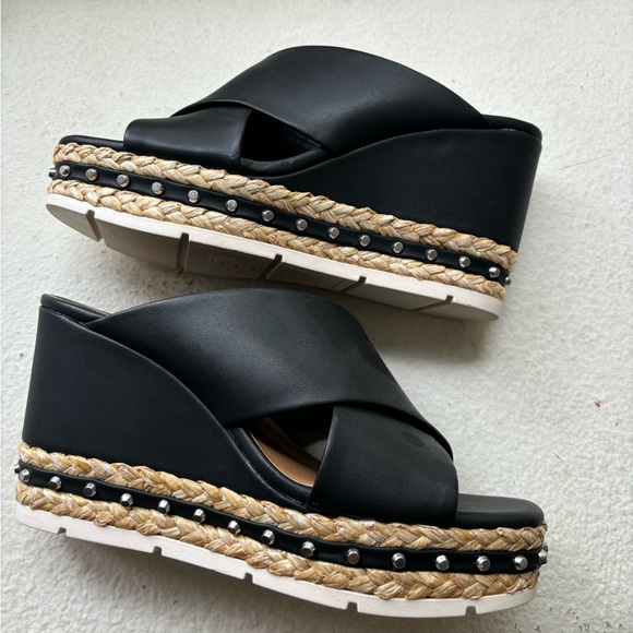 Dolce Vita black slide wedge espadrilles. Size 9 - Picture 5 of 5